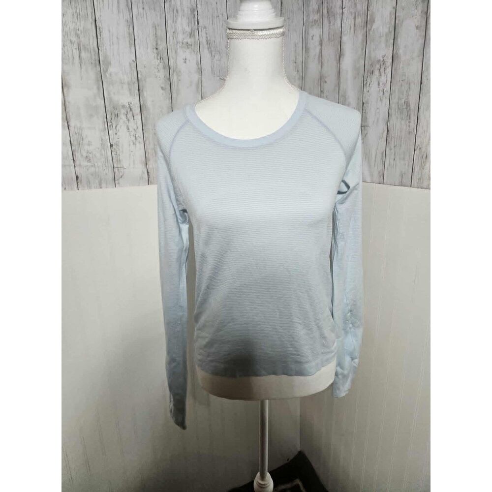 Lululemon Light Blue Ribbed Long Sleeve Thumb Hole Top Size 8 EUC
